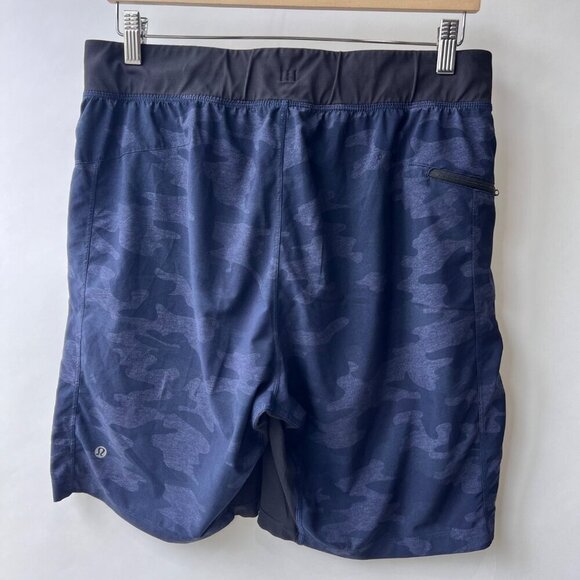 Lululemon Men blue camo lined shorts , Size L B169 - Picture 2 of 6